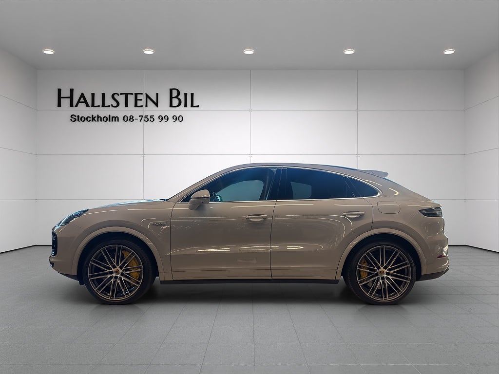 Porsche Cayenne Turbo S E-Hybrid Coupé 1-ägare Moms Panorama Svensksåld