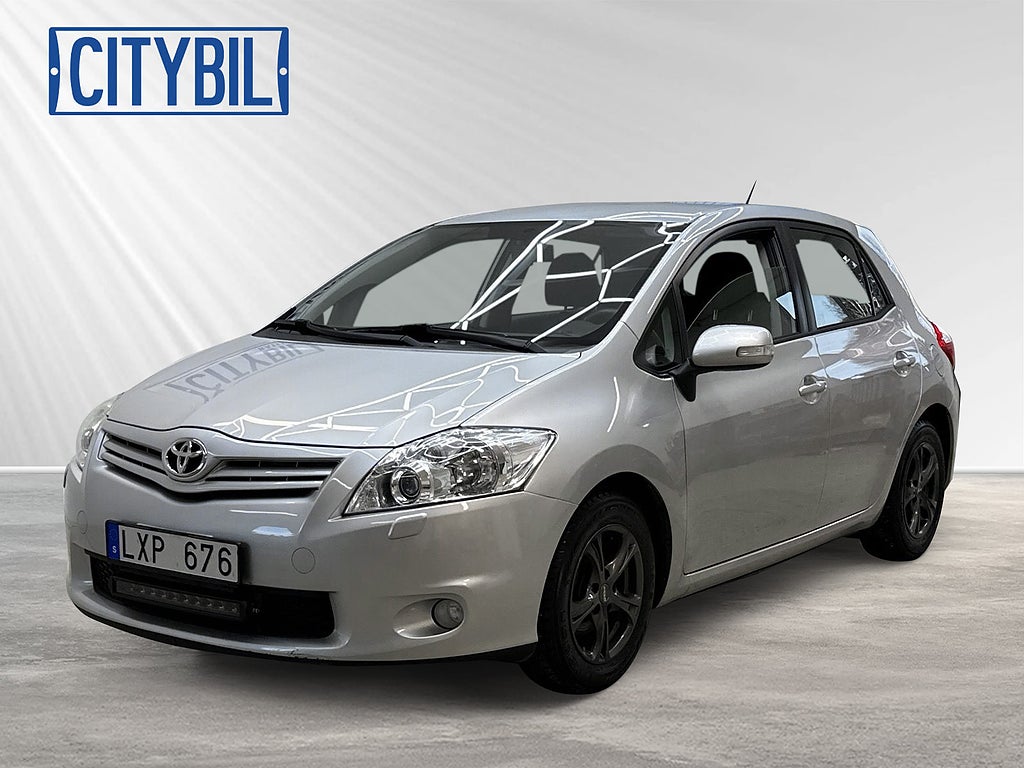 Toyota Auris 5-dörrar 1.4 D-4D Plus Värmare Ledramp SoV-Hjul 