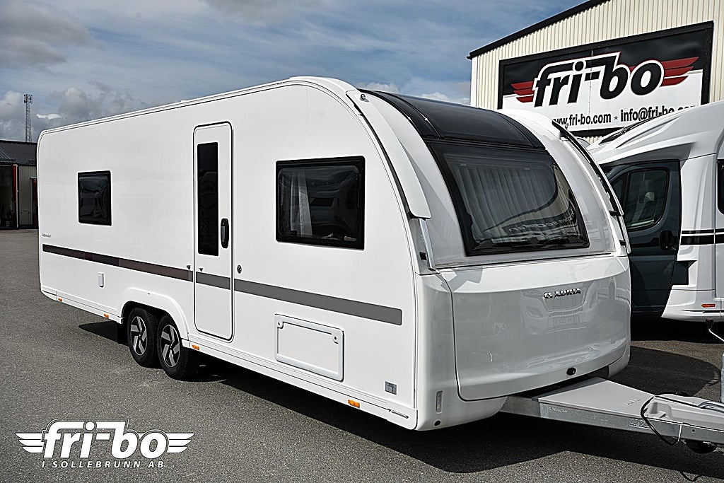 Adria 663 UT Adora, Långbäddar