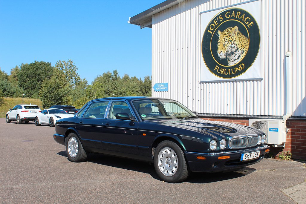 Jaguar XJ 3.2 V8, helrätt färger, MYCKET fin!