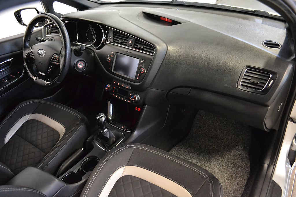 Kia Ceed cee'd_sw 1.6 CRDi 136hk  GT-Line | Kamera | Navi | 2017