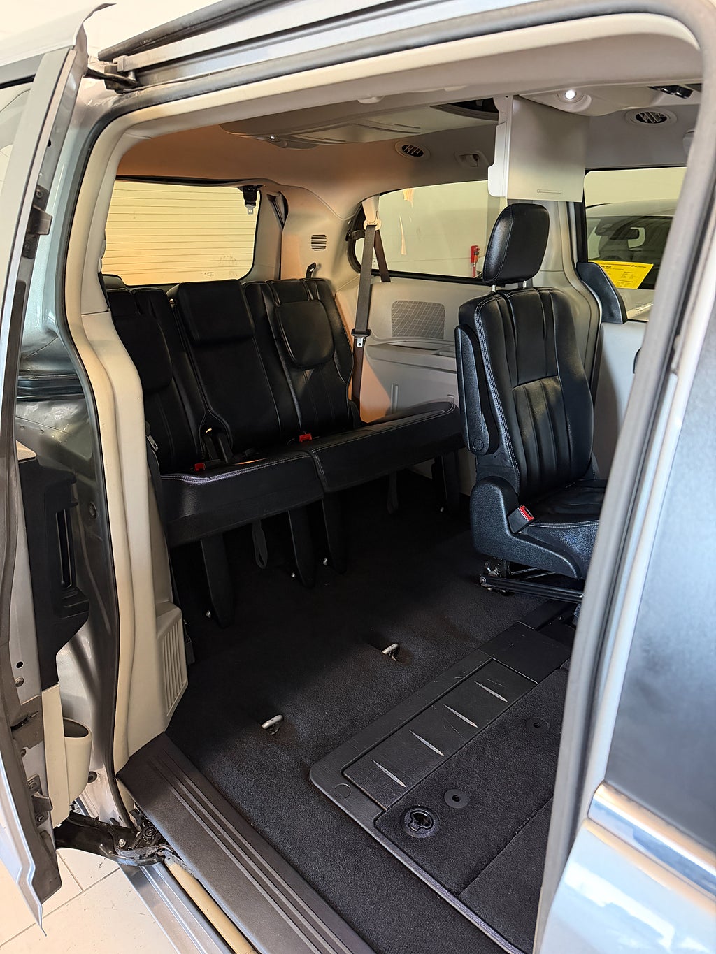 Chrysler Town & Country 3.6 V6 Flex Fuel STOW 'n Go