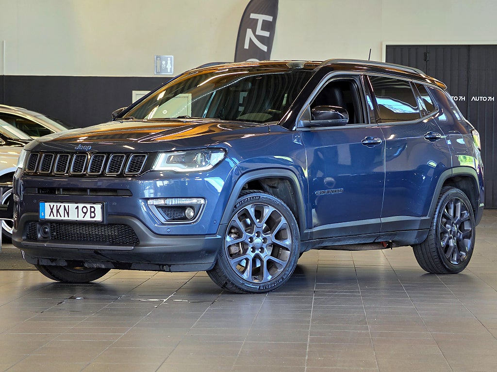 Jeep Compass S 4xe PHEV 240 hk / Alpine / Backkamera / Rattvärme