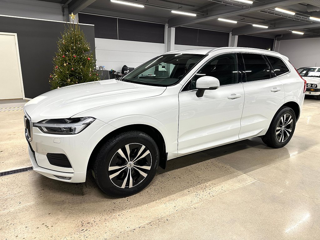 Volvo XC60 B5 Momentum 250hk Keyless GPS Värmare B-kamera