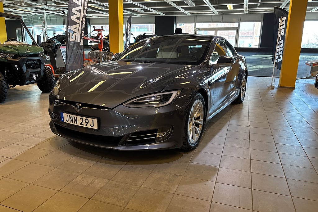 Tesla Model S Long Range AWD MOMS