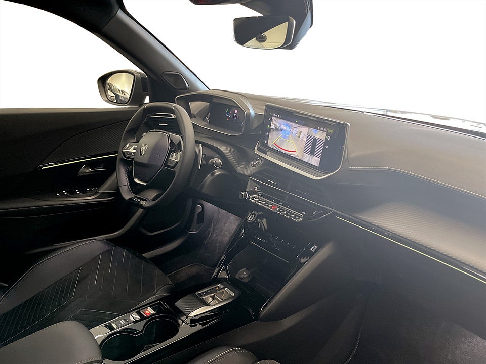 Bild på Peugeot 2008 GT 1.2 PT 130hk Aut B-KAMERA CARPLAY