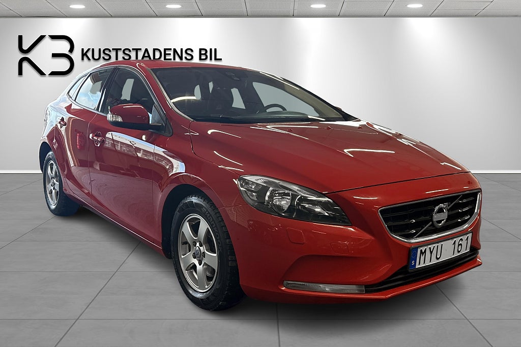 Volvo V40 D2 Kinetic Kamera Nybesiktad SoV-däck
