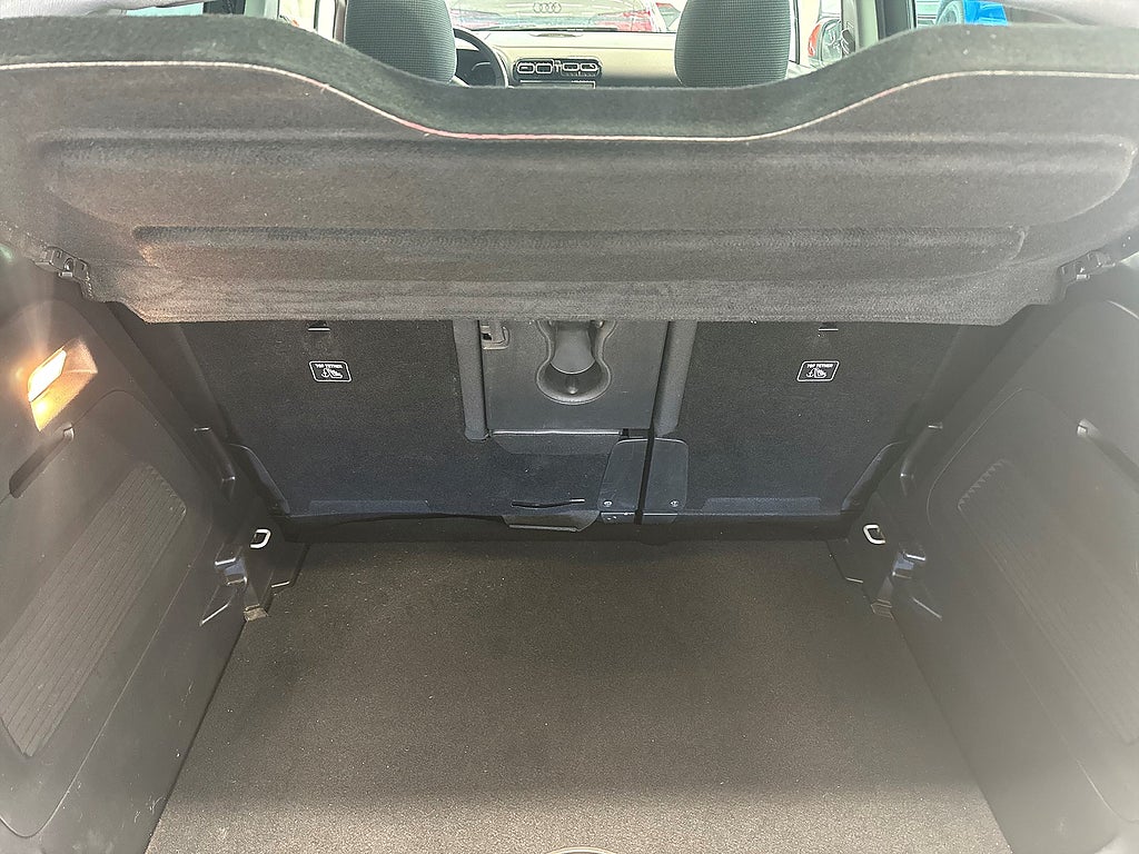 Citroën C3 Aircross 1.2 PureTech 110hk/B-Kamera/DRAG/NAV/SKINN/PANO