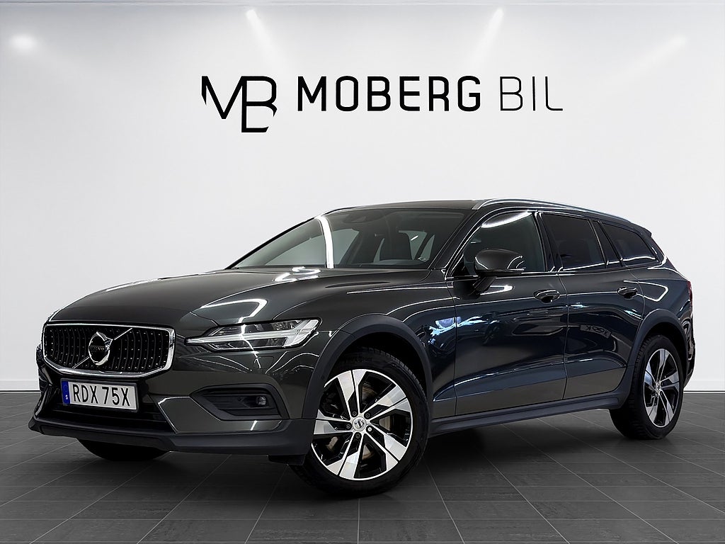 Volvo V60 Cross Country D4 AWD 190hk Momentum Drag B-Kamera
