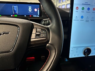 Ford Mustang Mach-E Long Range AWD Bang Olufsen 360° Skinn Pano GPS SoV – bild 23