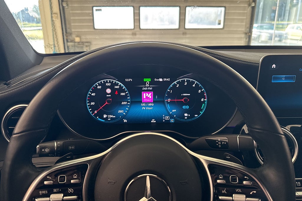 Mercedes-Benz GLC 300 de Coupé 4MATIC Aut P-värm Kamera Skinn Navi Moms miniatyr 11