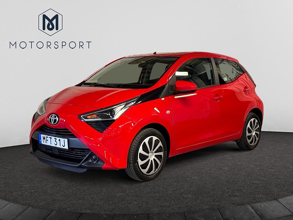 Toyota Aygo 5-dörrar 1.0 B-kamera Bluetooth X-PLAY Carplay LÅGA MIL