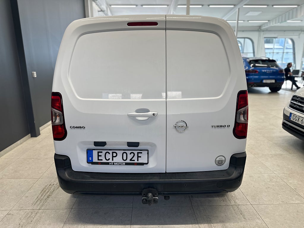 Opel Combo Cargo IP 1.5 BlueHDi 130 EAT Euro 6 / 4,99%
