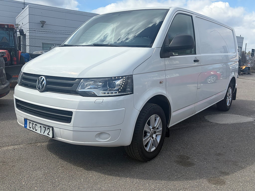 Volkswagen Transporter T30 2.0 TDI 140hk Lång / Aut / Nyservad / LED