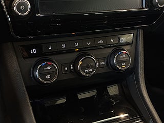 Skoda Superb 2.0 TDI 4×4 Businessline Style S&V/Kamera/Drag/Dvärm – bild 21