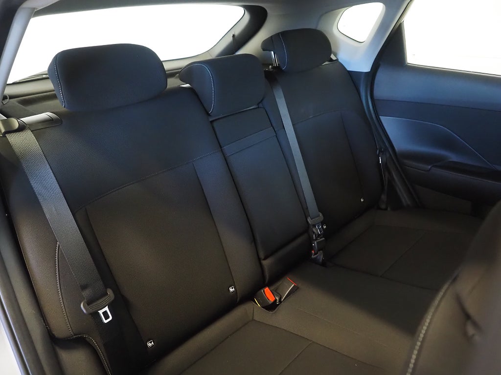 Hyundai Kona Electric Standard Range 48.4kWh Essential Kamera Navi 2024