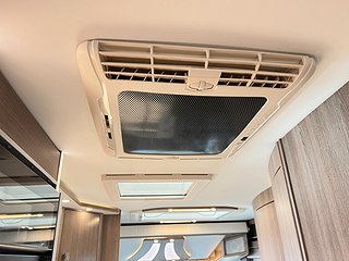 Husbil-integrerad Kabe TMI 810 LQB 24 av 27