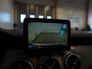 SUV Mercedes-Benz GLA 18 av 23