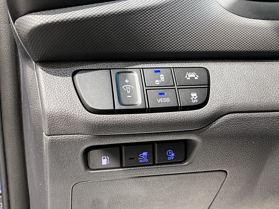 Bild på Hyundai IONIQ PRE Plus PHEV 1.6 164hk Aut INFINITY ELSTOL B-KAMERA