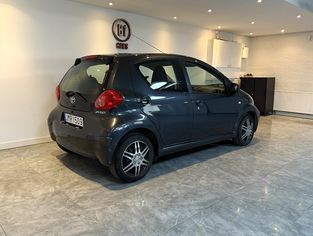 Toyota Aygo 5-dörrar 1.0 VVT-i MultiMode NYBESIKTIGAD AC S+V
