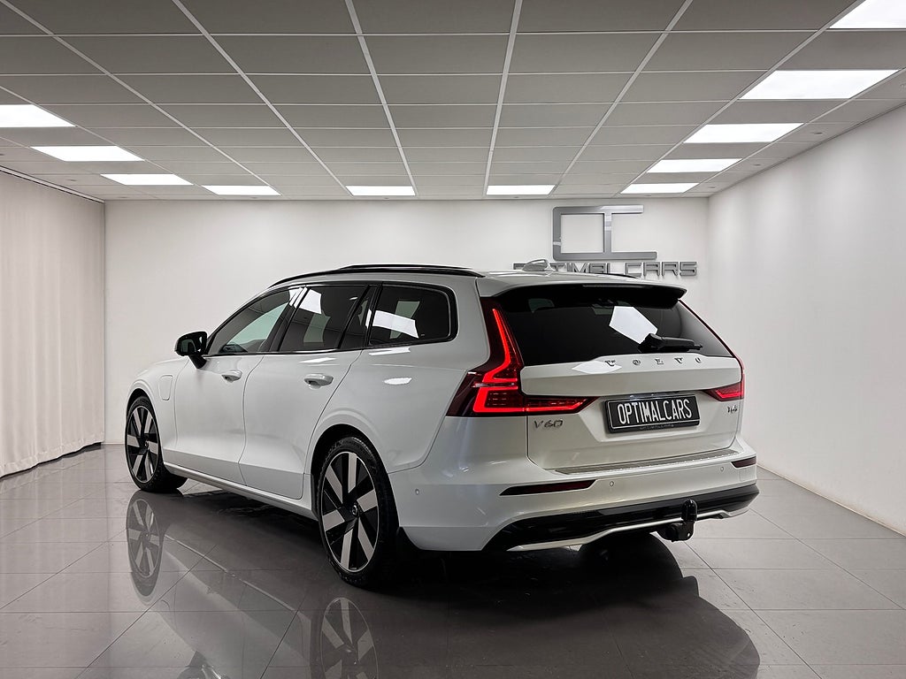 Volvo V60 T6 Plug-In Hybrid AWD Ultra Dark Pano H&K MOMS Fullutr bild 8