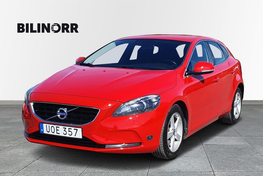 Volvo V40 D2 Momentum Euro 5 | VHJUL | DRAG