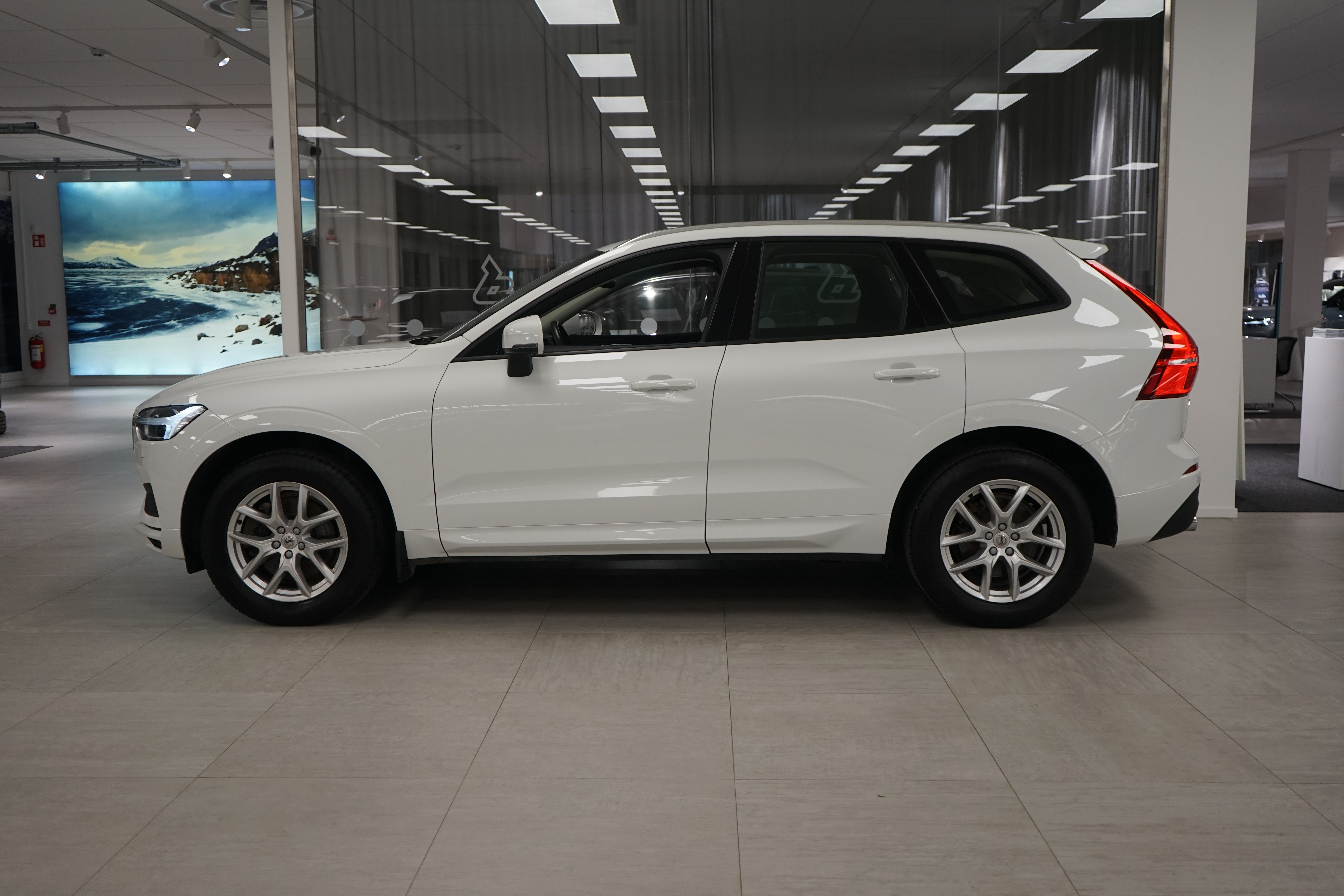 Volvo XC60 B4 AWD Diesel Momentum Edt, bild 3/27