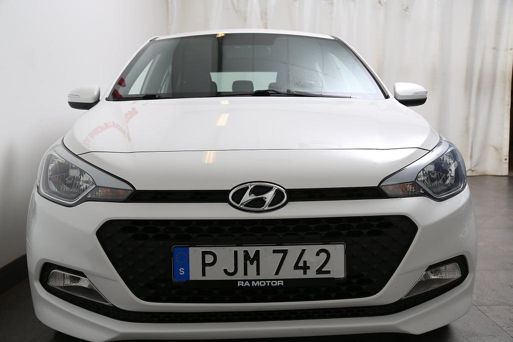 Hyundai i20 1,2 Move! 5D Rattvärme Bluetooth 2018