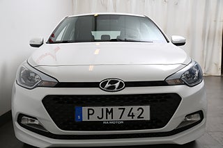 Halvkombi Hyundai i20 5 av 23