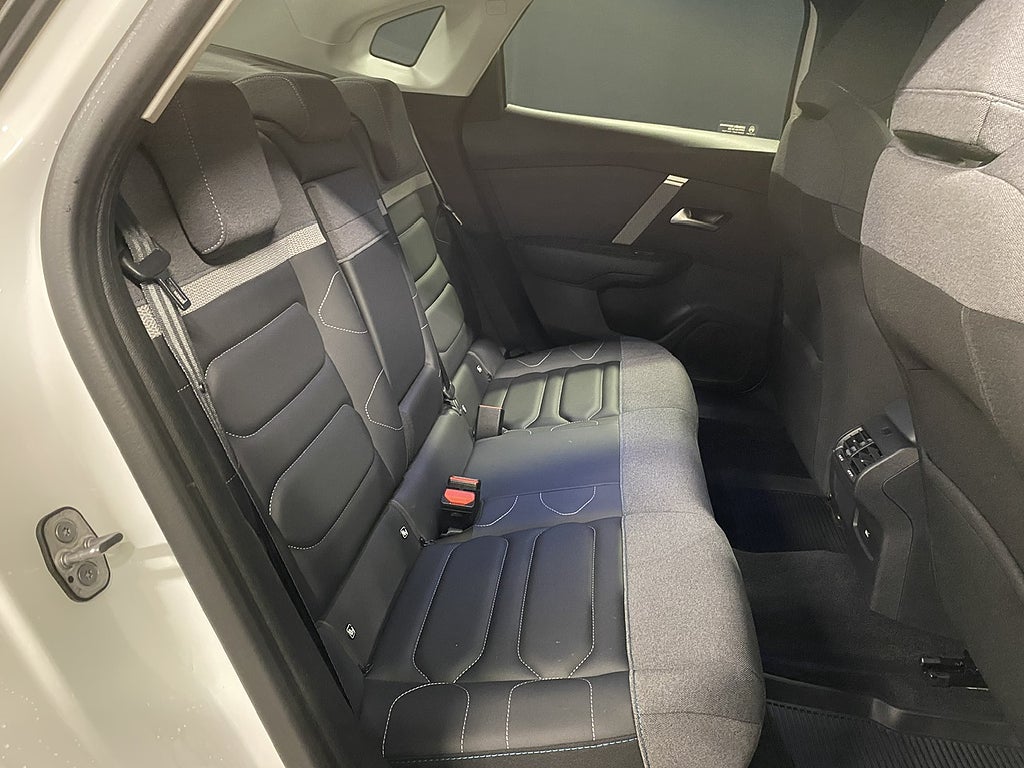 Bild på Citroën C4 X SHINE 1.2 PureTech 130hk AUT Back/Nav