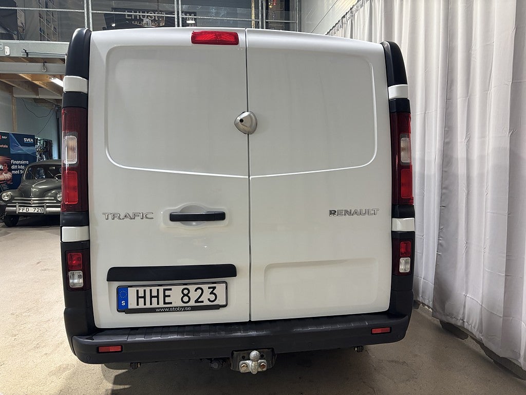 Renault trafic Skåpbil 2.7t 1.6 dCi Drag 1 ägare