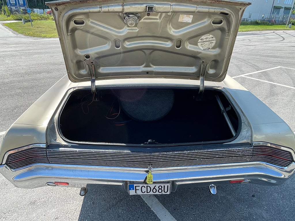 Pontiac Grand Prix 6.4 V8 0kr insats 1896kr/mån