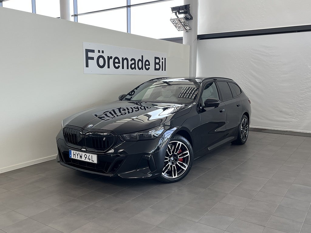 BMW i5 xDrive40 Touring M Sport Pro Drag H/K 19" Rattvärme