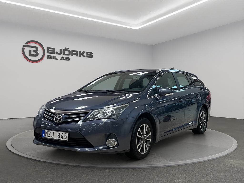 Toyota Avensis Kombi 2.0 Business Drag Kamera Nyservad 152hk