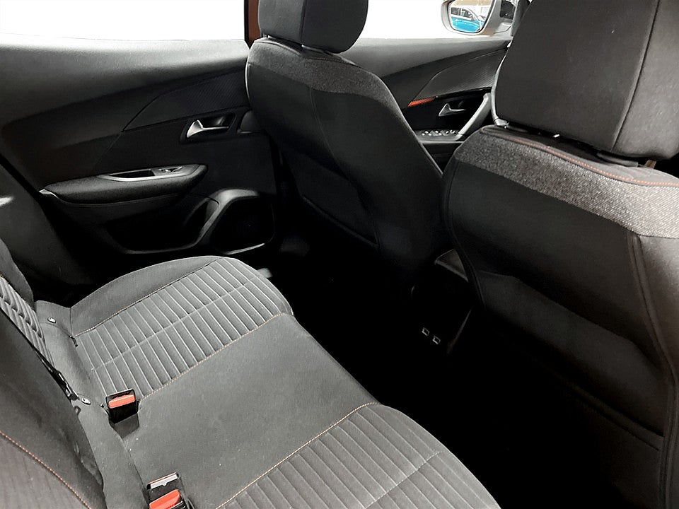 Bild på Peugeot 2008 Active Pack 1.2 PT 130hk Aut CARPLAY P-SENSORER