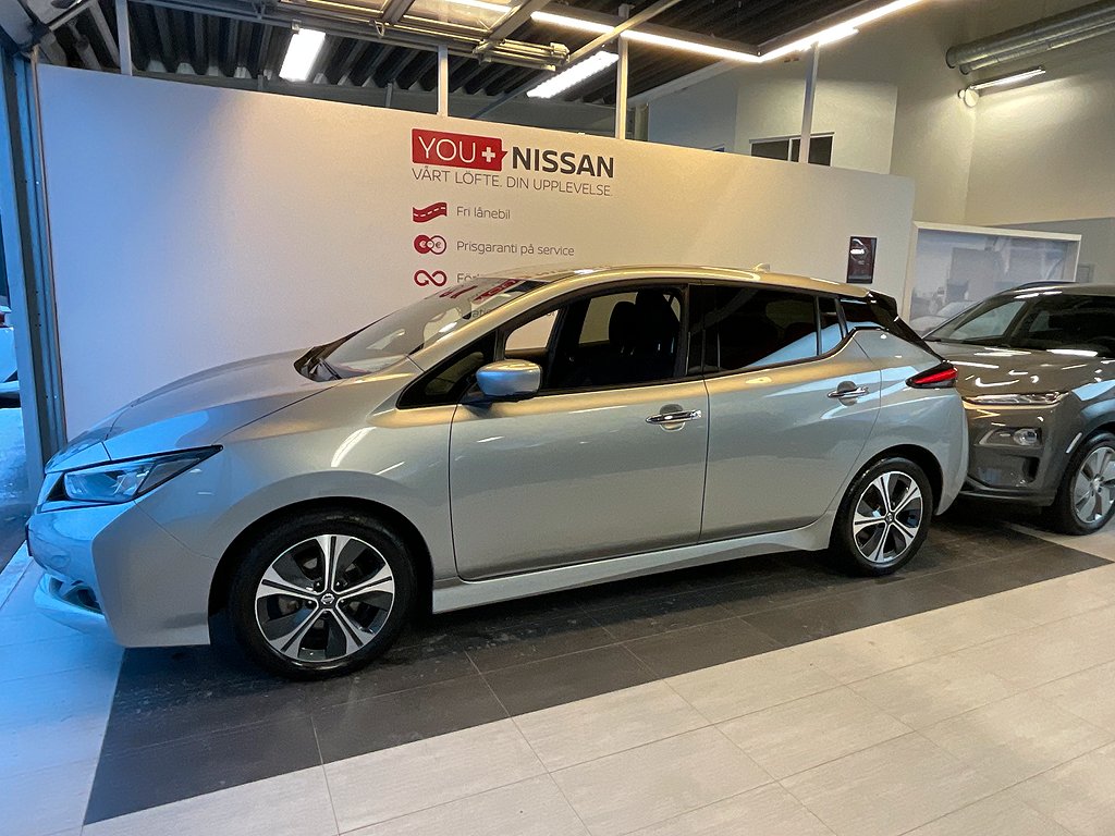 Nissan Leaf N-Connecta 40KWH LED