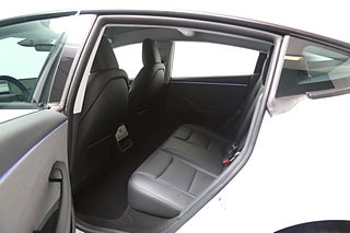 Sedan Tesla Model 3 24 av 31
