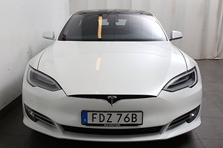 Halvkombi Tesla Model S 7 av 24