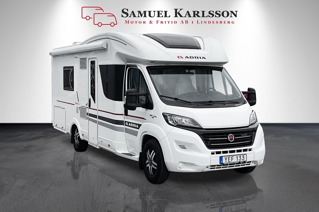 Adria Matrix M 670 SLT Plus 2.3l 150hk Automat| Långbäddar | Taksäng |