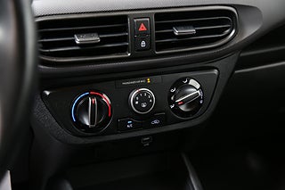 Halvkombi Hyundai i10 20 av 24