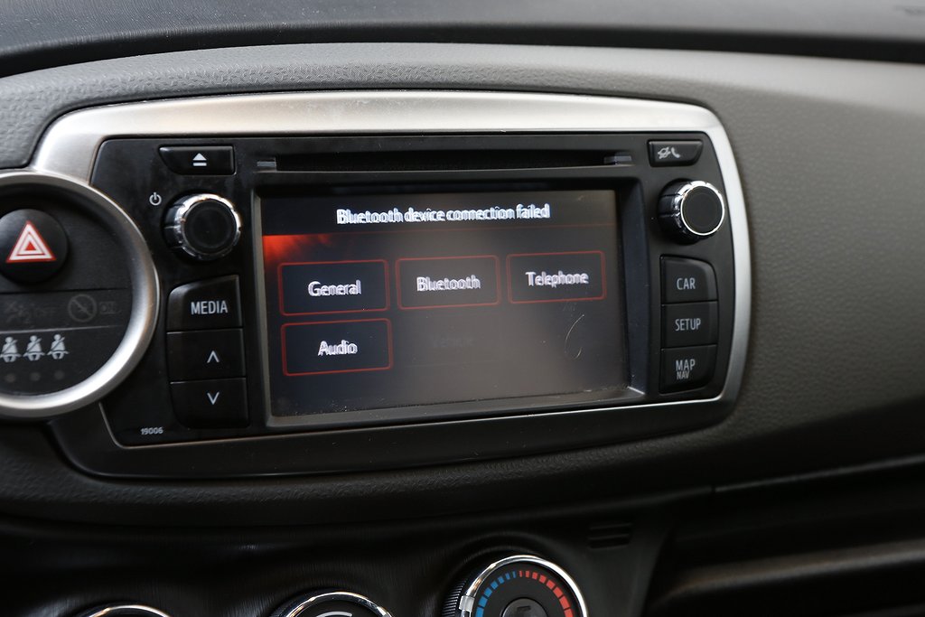 Toyota Yaris 1,33 Dual VVT-i Edition 50 Kamera Bluetooth 2014