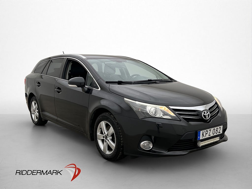 Toyota Avensis 124hk Edition 50 M/K-Värm Kamera Farthållare