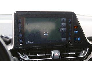 SUV Toyota C-HR 18 av 23