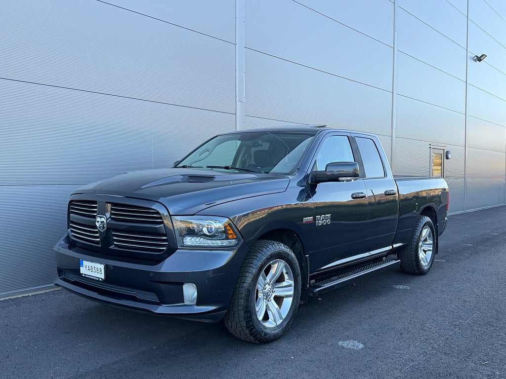 Dodge RAM 1500 SPORT  5.7 V8 HEMI 4x4  MOMS