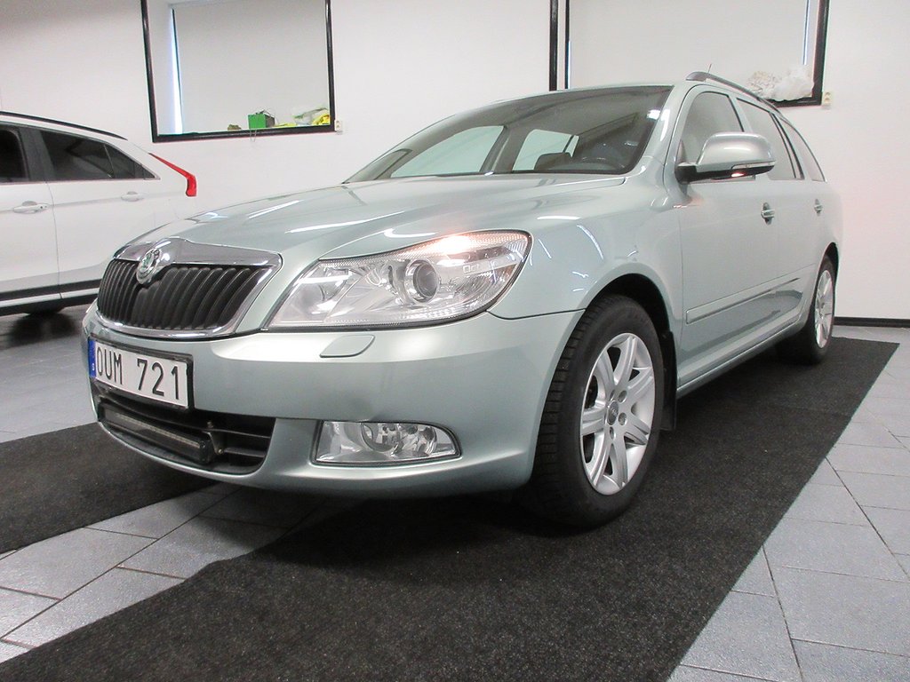 Skoda Octavia Kombi 1.8 TSI 160 hk Elegance Drag Automat