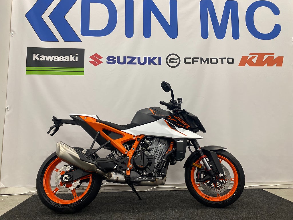 KTM 990 Duke R "Fabriksny hoj för omgående leverans"