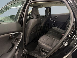 Volvo V40 Cross Country D3 Momentum S&V-hjul/Navi/Dvärm/Kamera/Blis/Keyless – bild 13