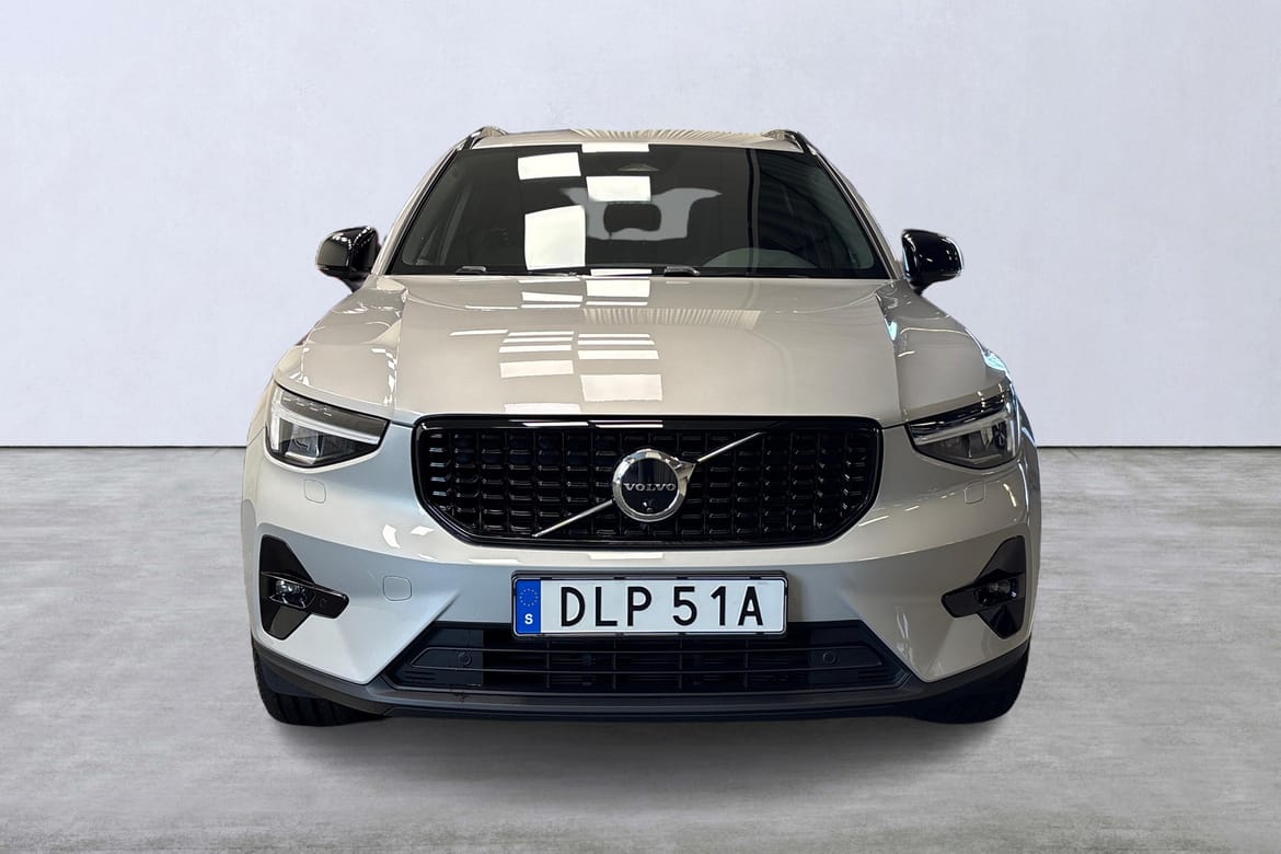 Volvo XC40 B3 FWD Bensin Plus Dark 2025, bild 7/10