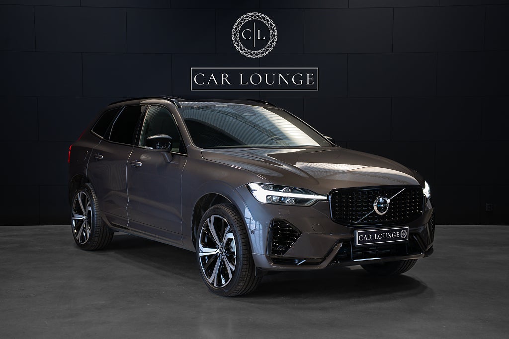 Volvo XC60 Recharge T6 AWD Dark Plus Edition \ R-Designstolar \ 