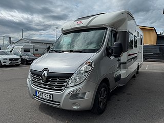Husbil-halvintegrerad Adria Matrix Supreme 687SL 150HK 19 av 21